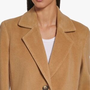 DKNY Women’s Camel Colored Button Down Coat M